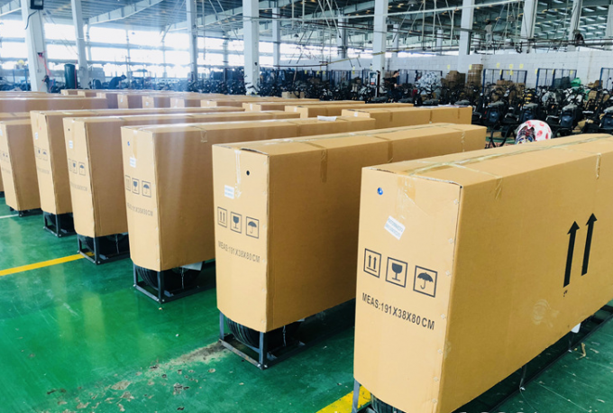 48v ไขมันยางจักรยานไฟฟ้า 20 นิ้ว 500w 40 Mph แบตเตอรี่ขับเคลื่อนด้วยยางหนา 30